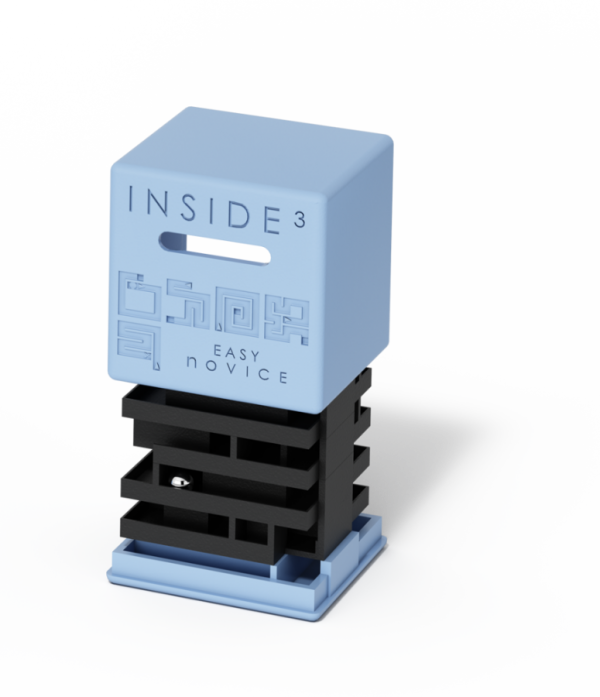 Inside Kubus Easy: Een doolhof om te luisteren!