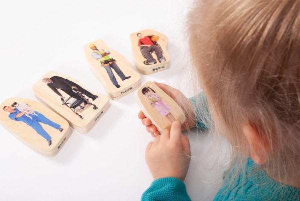 Houten Figuren Mensen Om je Heen - Afbeelding 3